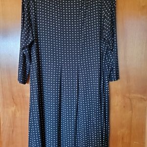 Petite large J.Jill black and white dress